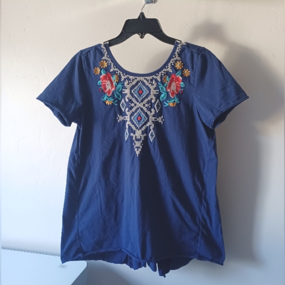 Johnny Was Top needlepoint M